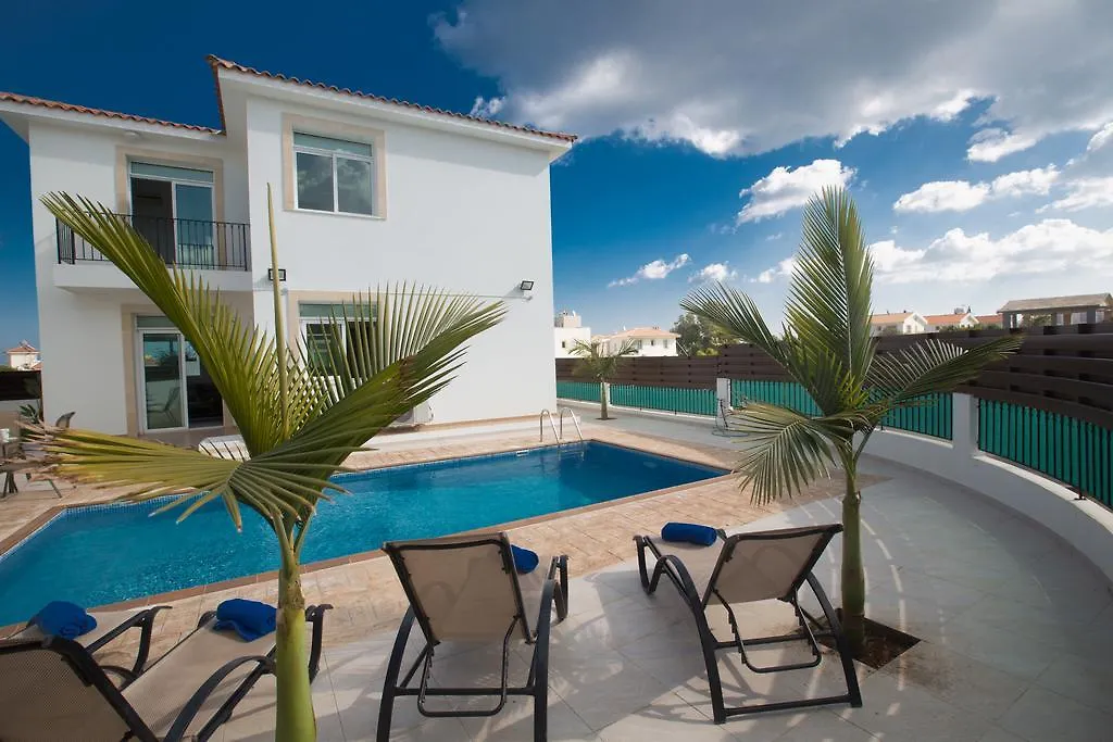 Halle Villa Protaras