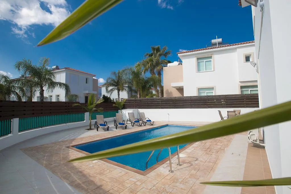 Halle Villa Protaras
